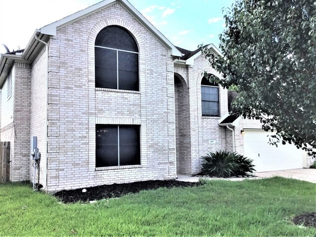 property at 408 Spencer Lndg E