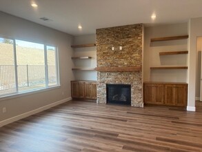 195 Commodore Dr in Verdi, NV - Building Photo - Building Photo