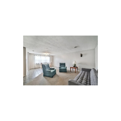 3648 S Park Ave, Unit Upper Front Unit