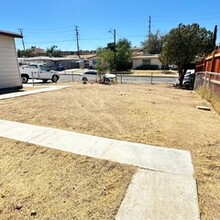 661 Patricia Ave in Barstow, CA - Foto de edificio - Building Photo