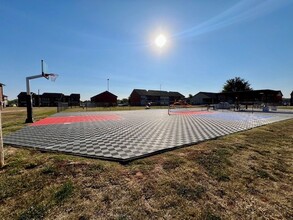 Country Club Apartments in El Reno, OK - Foto de edificio - Building Photo