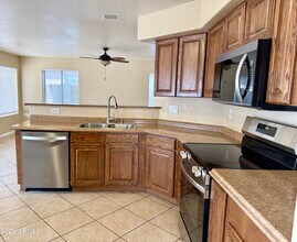 4301 E Graythorn Ave in Phoenix, AZ - Building Photo - Building Photo