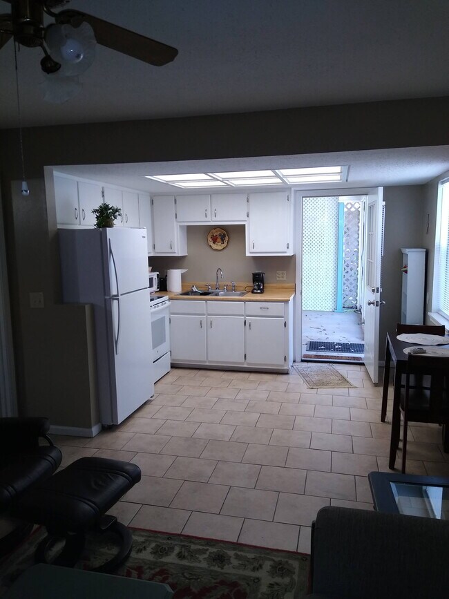 1370 Hurricane Rd, Unit 1 in Cottondale, AL - Building Photo - Building Photo