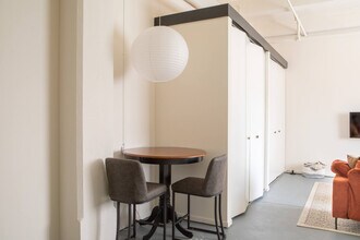 823 N 2nd St in Milwaukee, WI - Foto de edificio - Building Photo