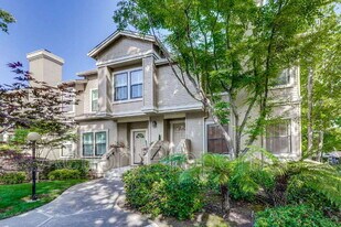 947 La Mesa Terrace in Sunnyvale, CA - Building Photo