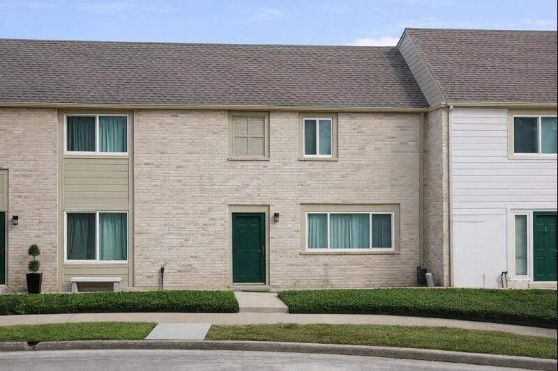 2155 Hazlitt Dr in Houston, TX - Building Photo