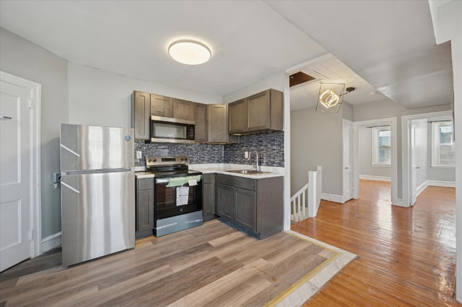 1733 67th Ave, Unit 3rd floor in Philadelphia, PA - Foto de edificio - Building Photo