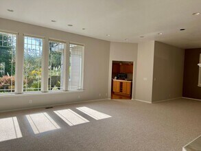 4835 Dickson Dr in Eureka, CA - Building Photo - Building Photo