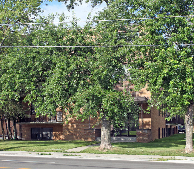 Birchmount Apartments in Toronto, ON - Building Photo - Building Photo