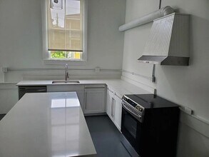1704 Lincoln St, Unit 1704 Lincoln St in Savannah, GA - Building Photo - Building Photo