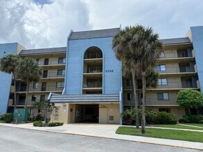 2788 Tennis Club Dr in West Palm Beach, FL - Building Photo - Building Photo