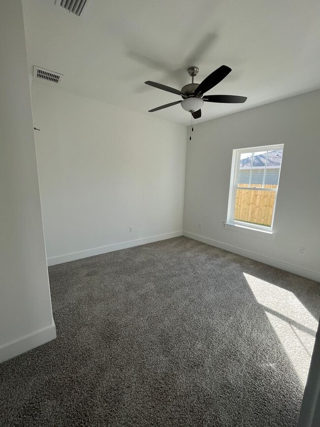 305 E 13th St in Lynn Haven, FL - Building Photo - Building Photo