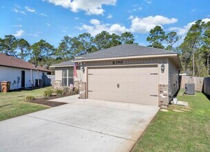 8390 Island Dr in Navarre, FL - Building Photo - Building Photo