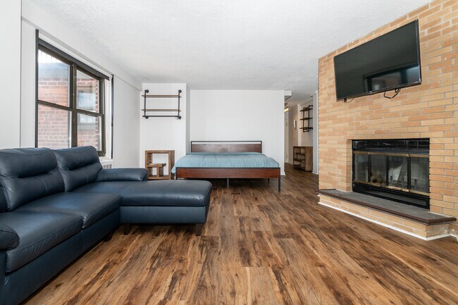 161 Pearsall Dr in Mount Vernon, NY - Building Photo - Building Photo