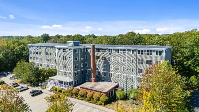 18 Park St in Saco, ME - Foto de edificio - Building Photo