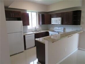 1944 Sheridan St in Hollywood, FL - Building Photo - Building Photo