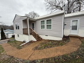 456 Warren St in Rossville, GA - Building Photo