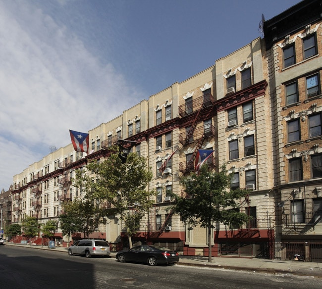 Metroplitan Houses in Brooklyn, NY - Building Photo - Building Photo