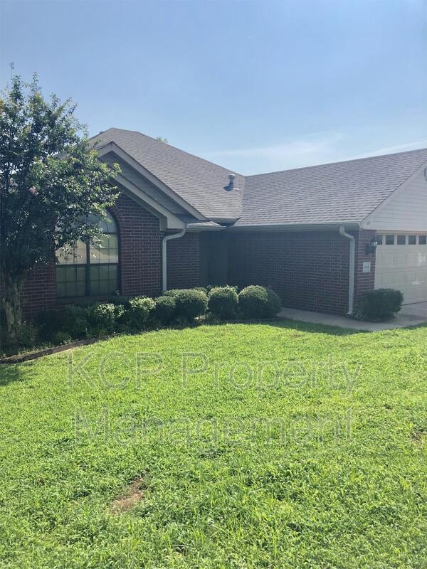 property at 305 Northridge Dr