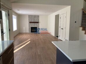 10047 Deer Creek St in Highlands Ranch, CO - Building Photo - Building Photo