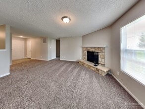 9691 W Quarter Moon Dr in Pendleton, IN - Building Photo - Building Photo