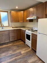 108 Harpswell Rd-Unit -Apt 3 in Brunswick, ME - Building Photo - Building Photo