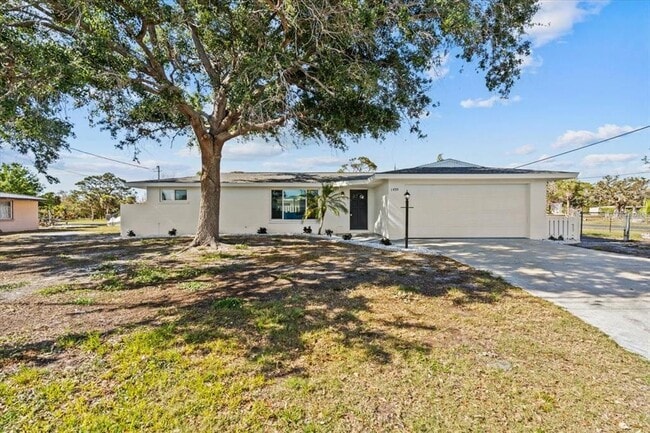 property at 1499 Janet Pl