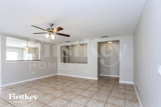 2610 Whitewood Rd in Mulberry, FL - Foto de edificio - Building Photo