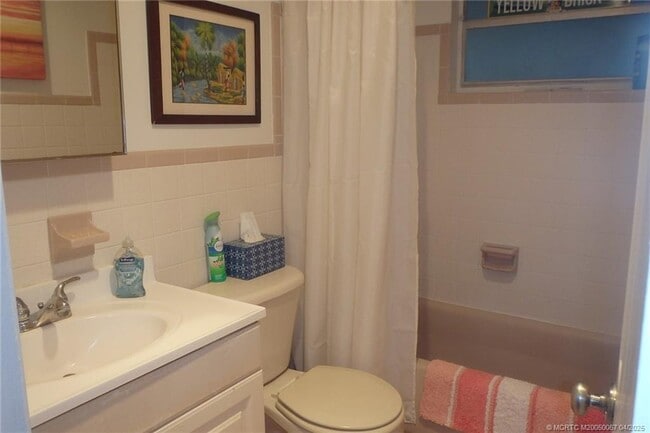property at 440 SE Fini Dr