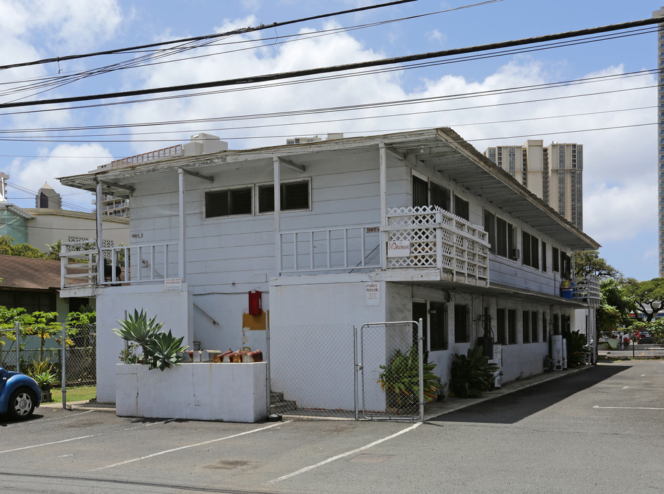 1697 Kalauokalani Way in Honolulu, HI - Foto de edificio