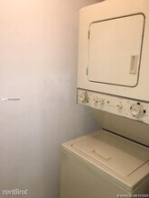 3231 Sabal Palm Manor-Unit -Apt 101 in Hollywood, FL - Building Photo - Building Photo