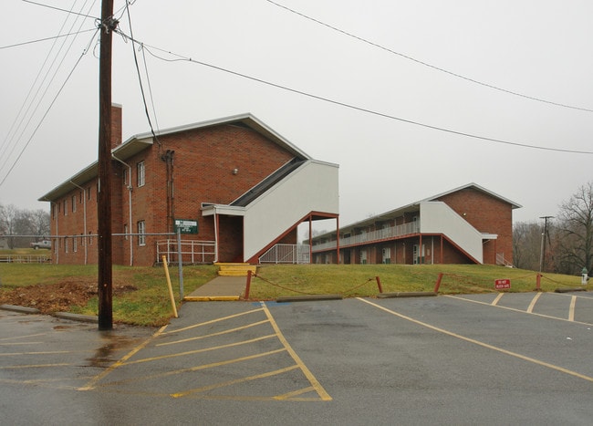 Marshall University Apartments in Huntington, WV - Building Photo - Building Photo