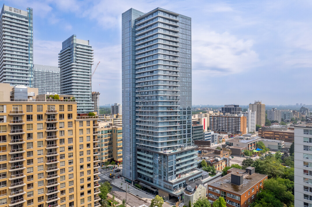 The Eglinton Condos in Toronto, ON - Building Photo