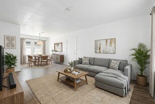 5838.5 W 88th St in Los Angeles, CA - Building Photo