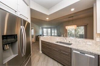 880 Meridian Bay Ln in Foster City, CA - Building Photo - Building Photo