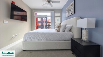 1000 S Broadway, Unit 317 in Denver, CO - Building Photo - Building Photo