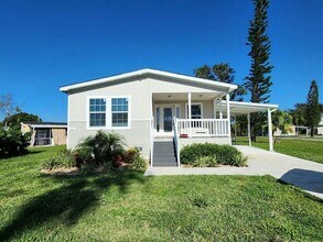 513 Eland Dr in North Fort Myers, FL - Building Photo - Building Photo
