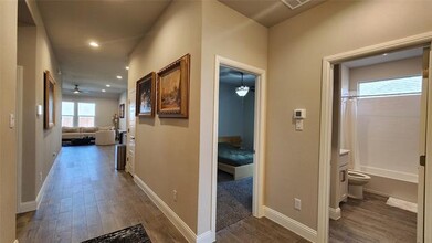 2221 Redwing Dr in Denton, TX - Building Photo - Building Photo