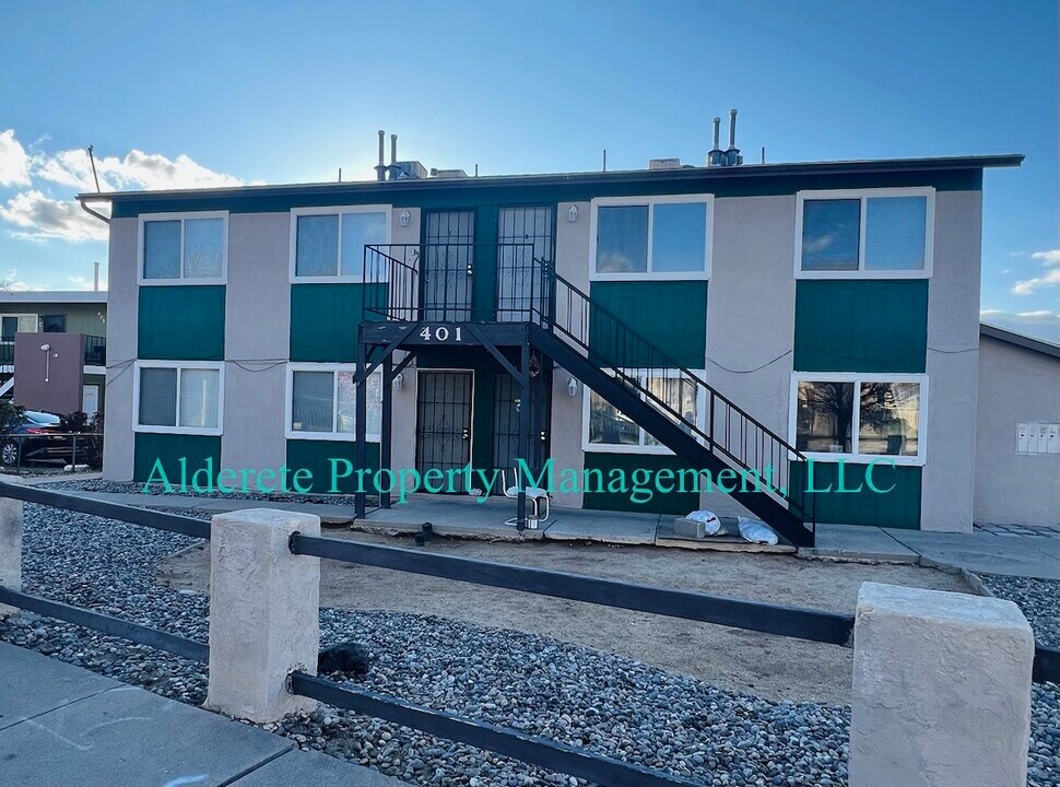 401 Dorado Pl SE, Unit A in Albuquerque, NM - Building Photo