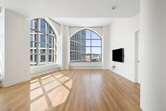 360 Newbury St in Boston, MA - Building Photo - Building Photo