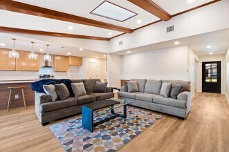 8629 Baumgarten Dr in Dallas, TX - Building Photo - Building Photo