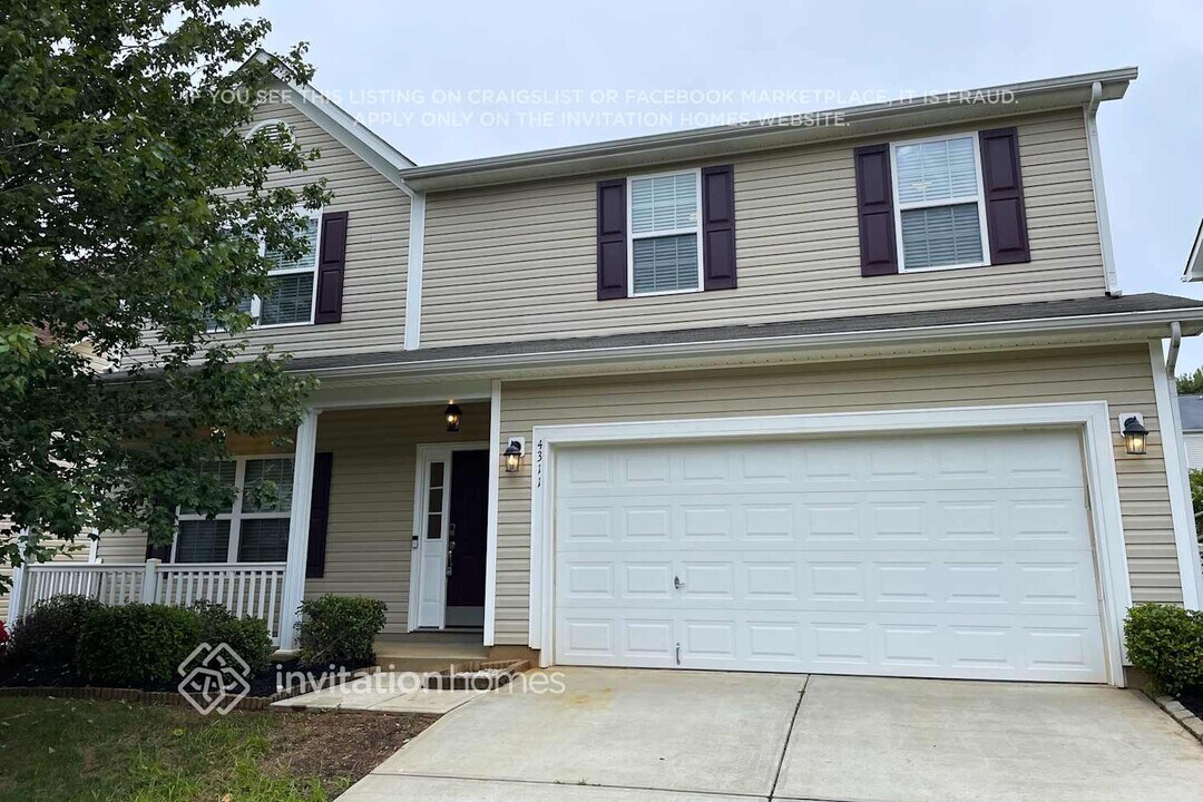 4311 Overbecks Ln in Waxhaw, NC - Building Photo