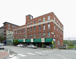 275-287 Water St in Augusta, ME - Building Photo