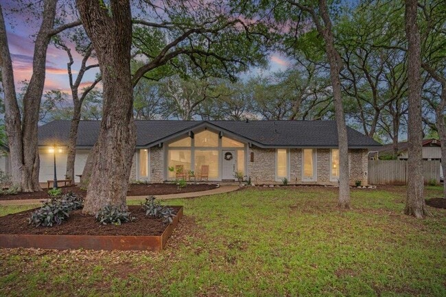 property at 9503 Castlewood Dr