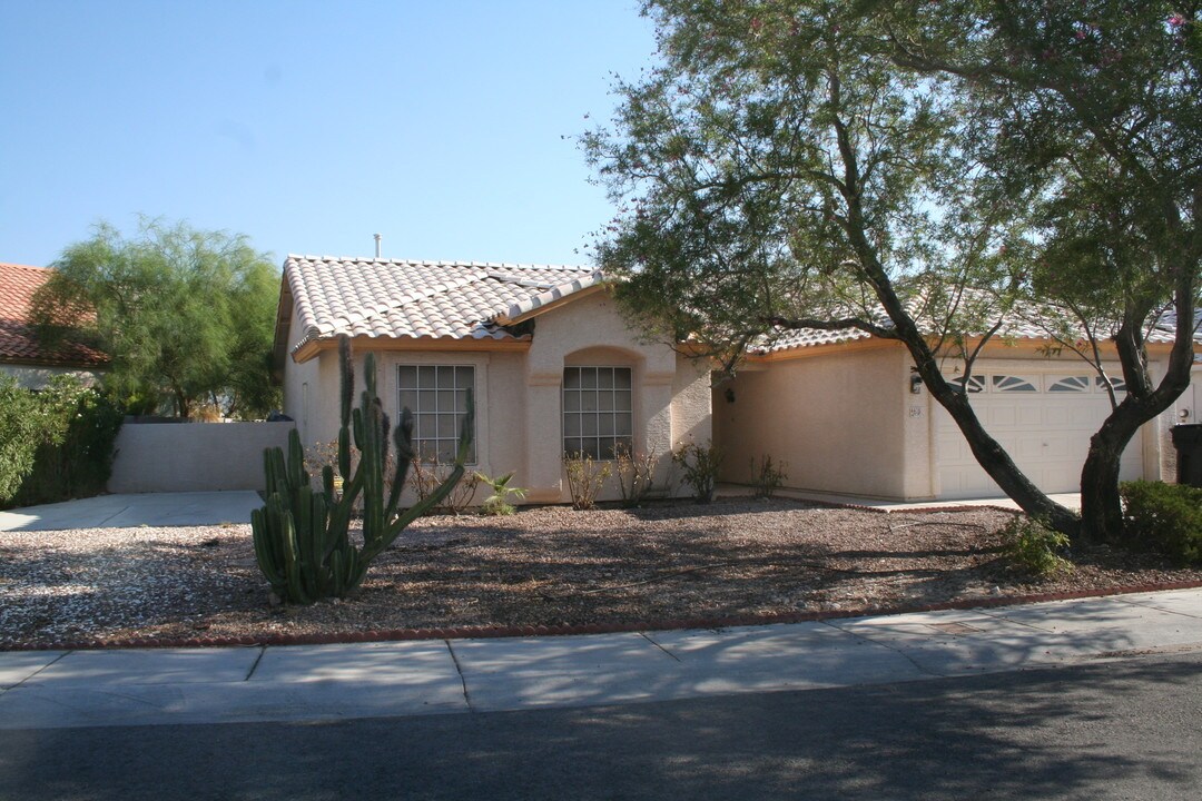 4408 Rippling Brook Dr in North Las Vegas, NV - Building Photo
