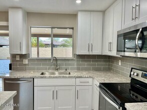 1014 W Anderson Dr in Phoenix, AZ - Foto de edificio - Building Photo