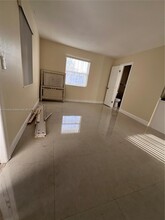 6862 SW 20th Ct in Miramar, FL - Building Photo - Building Photo
