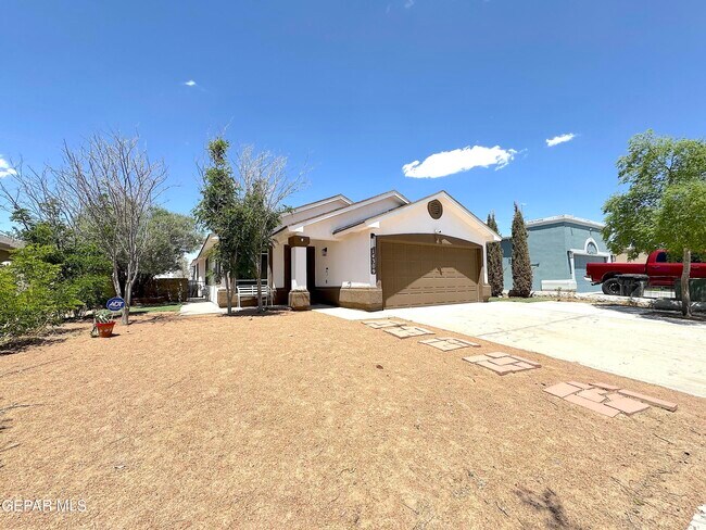 14309 Desert Orchid Dr in Horizon City, TX - Building Photo - Building Photo
