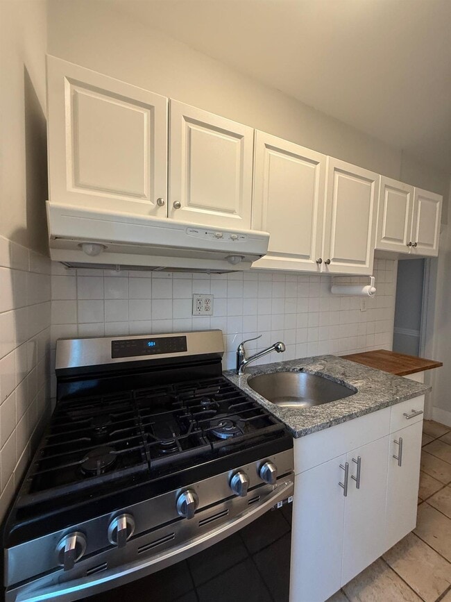 69 Raymond Ave, Unit 1