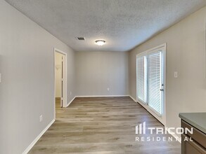 211 Meagan St in Waxahachie, TX - Building Photo - Building Photo